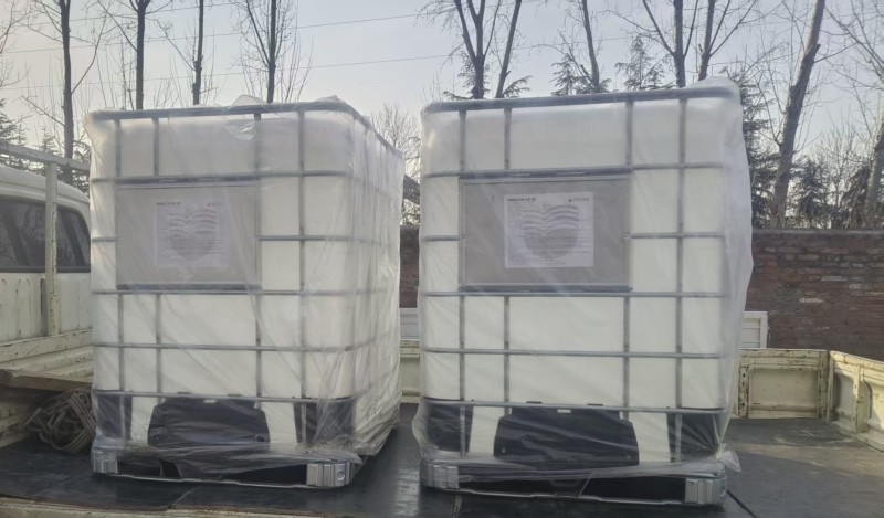 瑞振動(dòng)物疫苗注射用白油出貨.jpg 瑞振動(dòng)物疫苗注射用白油出貨.jpg